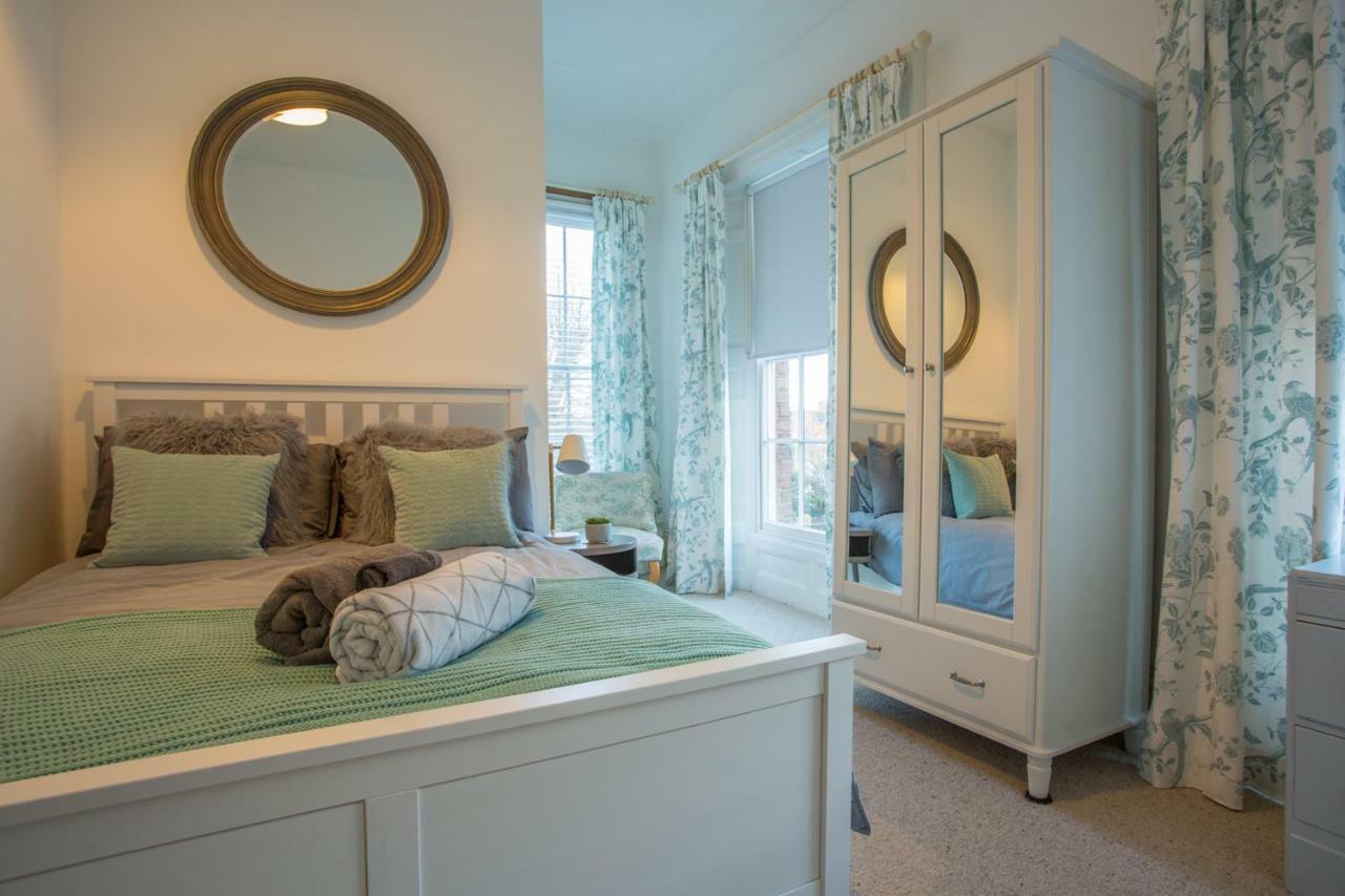Stylish Apartment Close To Gloucester Quays & Docks 外观 照片