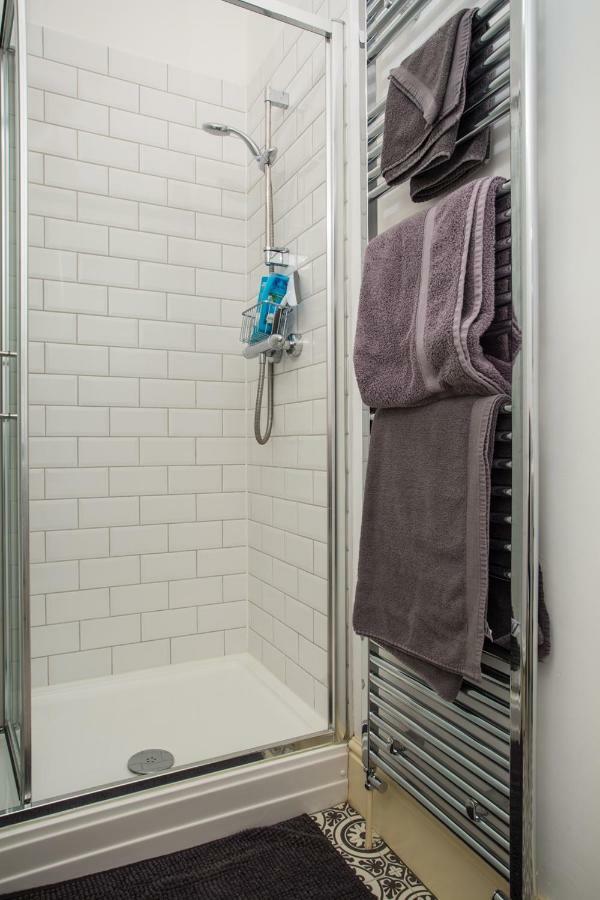 Stylish Apartment Close To Gloucester Quays & Docks 外观 照片
