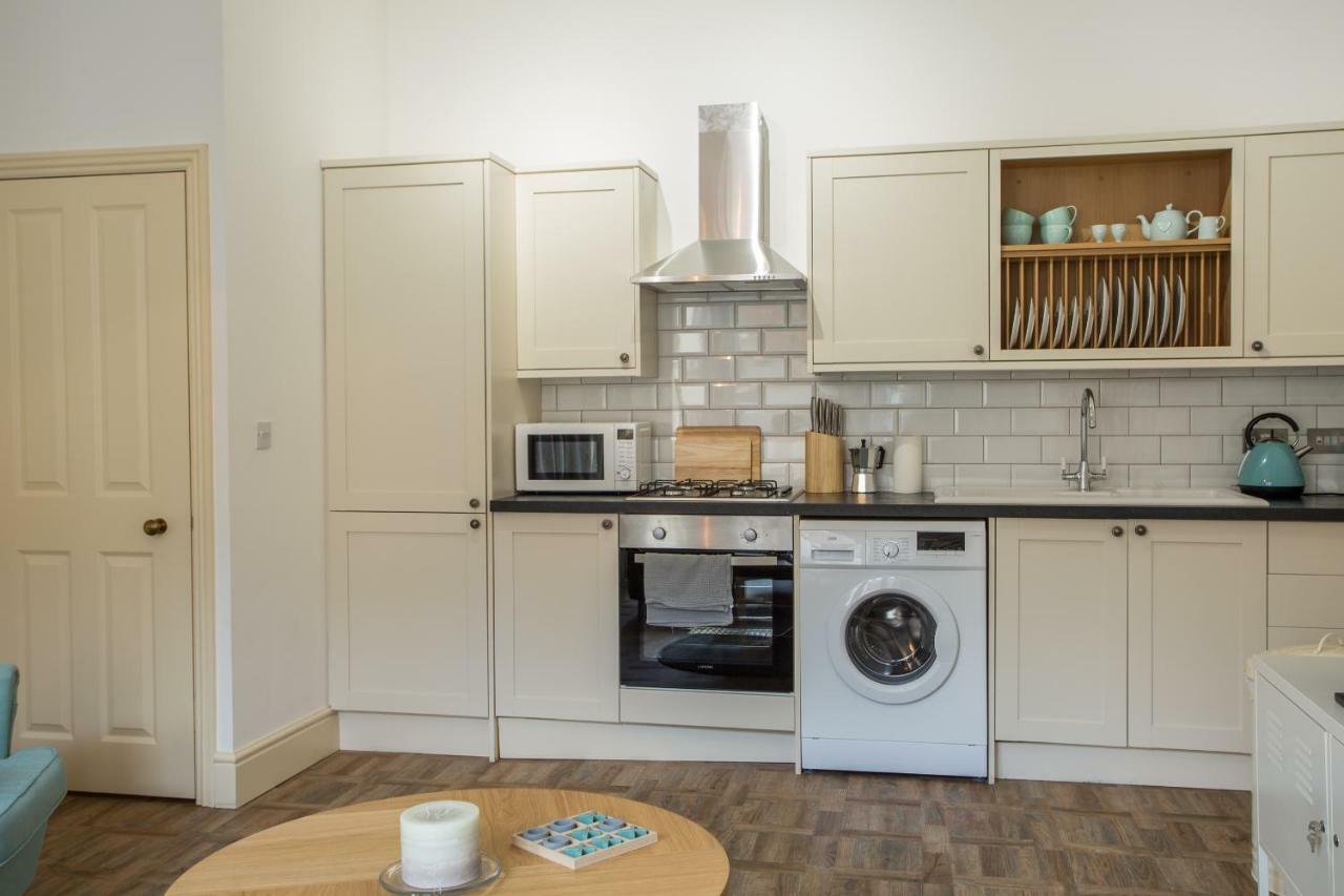Stylish Apartment Close To Gloucester Quays & Docks 外观 照片