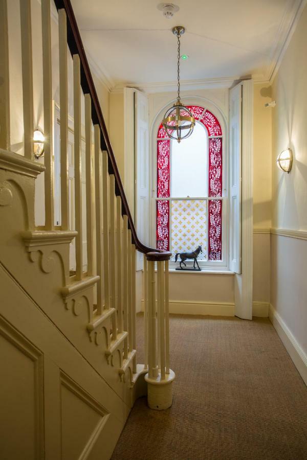 Stylish Apartment Close To Gloucester Quays & Docks 外观 照片