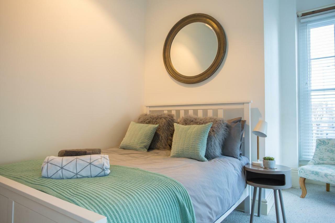 Stylish Apartment Close To Gloucester Quays & Docks 外观 照片
